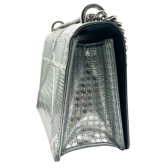 Christian Dior Silver Metallic Micro Cannage Patent Medium Diorama Flap Bag - Picture 3 of 16